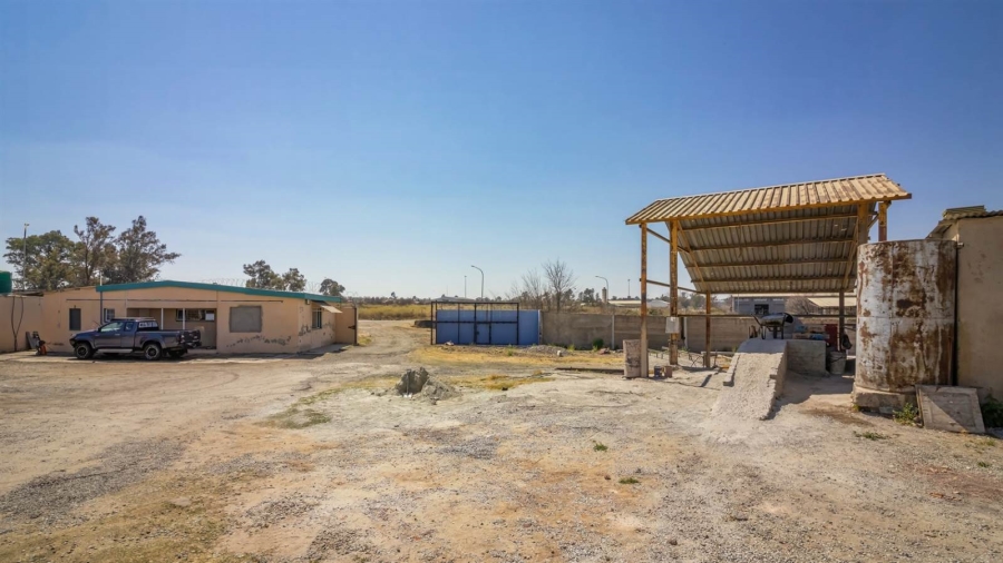 To Let  Bedroom Property for Rent in Kroonstad Industrial Free State